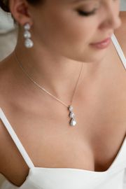 Schmuckset mit Ohrringen