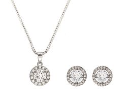 Schmuckset mit Ohrringen