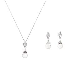 Schmuckset mit Ohrringen