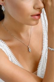 Schmuckset mit Ohrringen und Armband