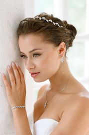 Schmuckset mit Ohrringen und Armband