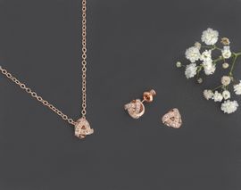 Schmuckset mit Ohrringen