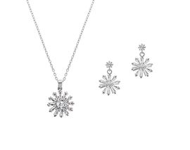Schmuckset mit Ohrringen