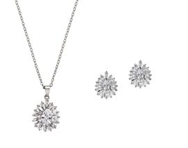 Schmuckset mit Ohrringen