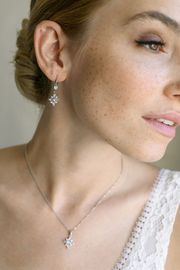 Schmuckset mit Ohrringen