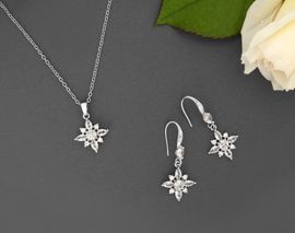 Schmuckset mit Ohrringen