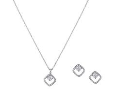 Schmuckset mit Ohrringen