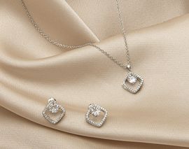 Schmuckset mit Ohrringen