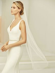 Bianco Evento Brautschleier mit 23 Swarovski Kristallen S383 – Länge 110 cm