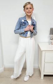 Jumpsuit mit Spitze I Ecru 29,95 Euro I Nur für kurze Zeit