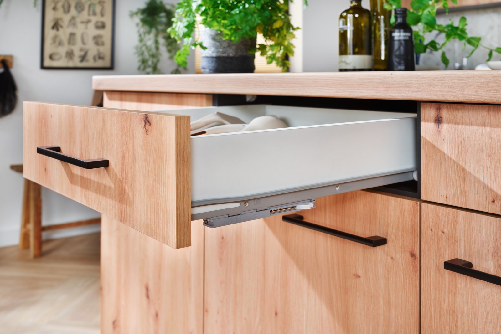 --10_6.JPG