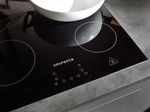 KB280GR-A-Detail-Kochfeld-02.jpg