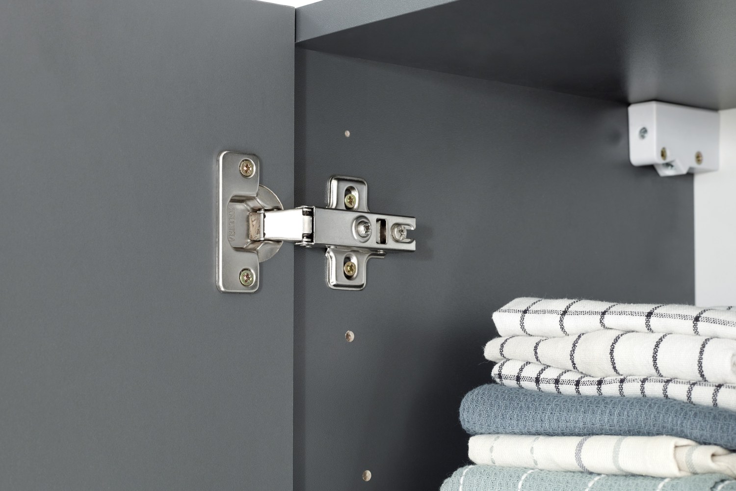 KBGR-Detail-Oberschrank-01.jpg KBGR-Detail-Oberschrank-01.jpg