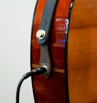 F-Adapter-Gitarre-seitlich.jpg