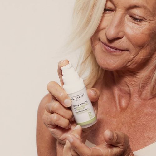 BOOSTER SERUM mit Polyphenolen aus grünem Tee 2