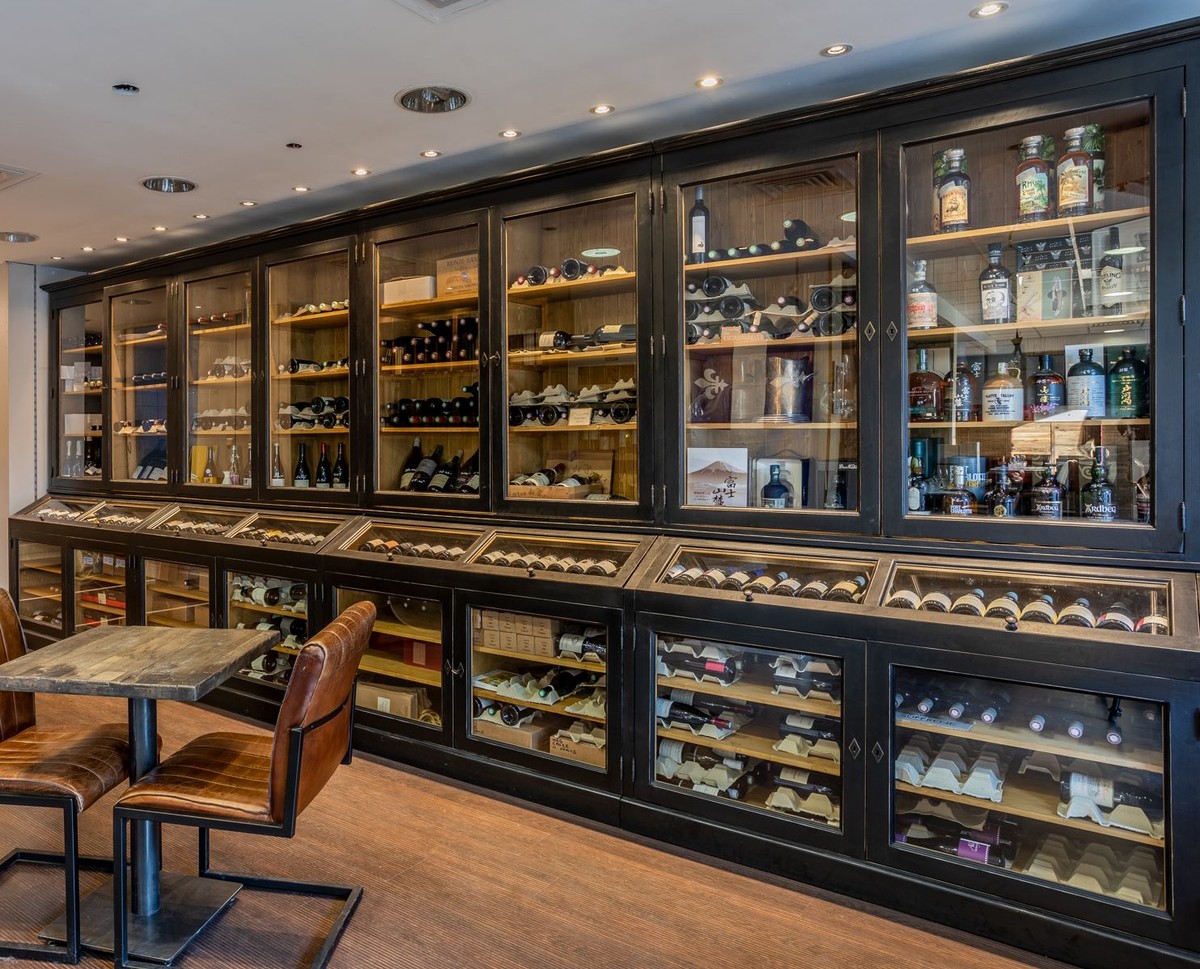 Casa Padrino Wijnkast in landelijke stijl, Antiek Zwart/Natuurlijk, Massief houten barkast - Massief houten kast in landelijke stijl - Barmeubelen - Meubelen in landelijke stijl