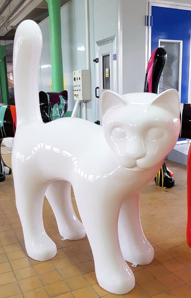 Katze Skulptur in reinem Weiß als elegante Gartenfigur, 188 cm hoch, von Casa Padrino