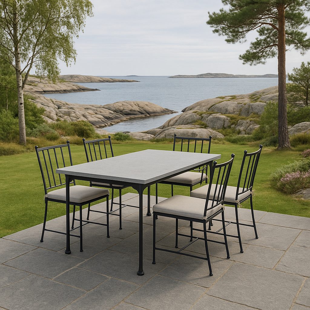 Lyxiga trädgårdsmöbler på en terrass vid havet i Sverige från Casa Padrino
