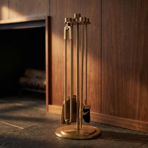 Juego de chimenea de latón con cuatro útiles y soporte