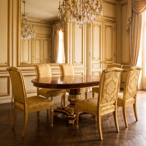 Barockstil Esszimmer Set aus Mahagonitisch und sechs Stühlen mit Golddamast