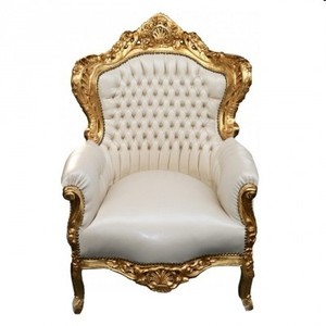 Casa Padrino Sillón Barroco King en Crema y Oro, Sillón de Piel Sintética, Altura 120 cm, Anchura 85 cm, Profundidad 85 cm Casa Padrino Sillón Barroco King en Crema y Oro, Sillón de Piel Sintética, Altura 120 cm, Anchura 85 cm, Profundidad 85 cm
