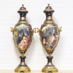 Casa Padrino floreros de porcelana de lujo violeta / dorado 30 x H. 100 cm - Decoraciones Barrocas Casa Padrino floreros de porcelana de lujo violeta / dorado 30 x H. 100 cm - Decoraciones Barrocas