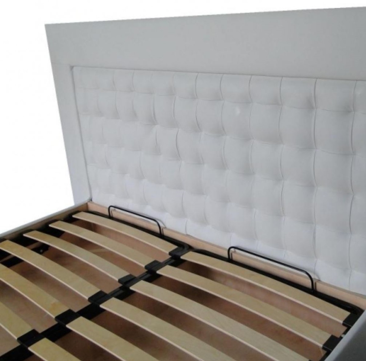 Casa Padrino Chesterfield Bett Weiß - Schlafzimmer Echtleder Möbel