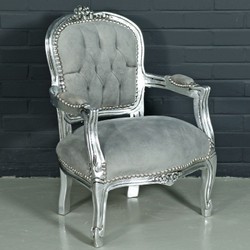 Casa Padrino Sedia Barocca per Bambini in Stile Antico - Grigio Chiaro / Argento - 51 x 71 x 34 cm Casa Padrino Sedia Barocca per Bambini in Stile Antico - Grigio Chiaro / Argento - 51 x 71 x 34 cm