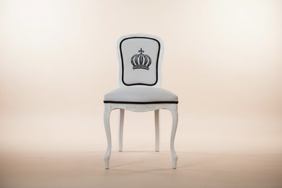 Casa Padrino Luxury Baroque Dining Chair Pompöös by Harald Glööckler in White / Black - 48 x 54 x 100 cm Casa Padrino Luxury Baroque Dining Chair Pompöös by Harald Glööckler in White / Black - 48 x 54 x 100 cm