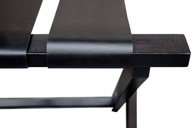 Casa Padrino Luxus Kofferständer Gepäckablage aus Buchenholz und Kunstleder in Schwarz 70 x 50 x H. 59 cm