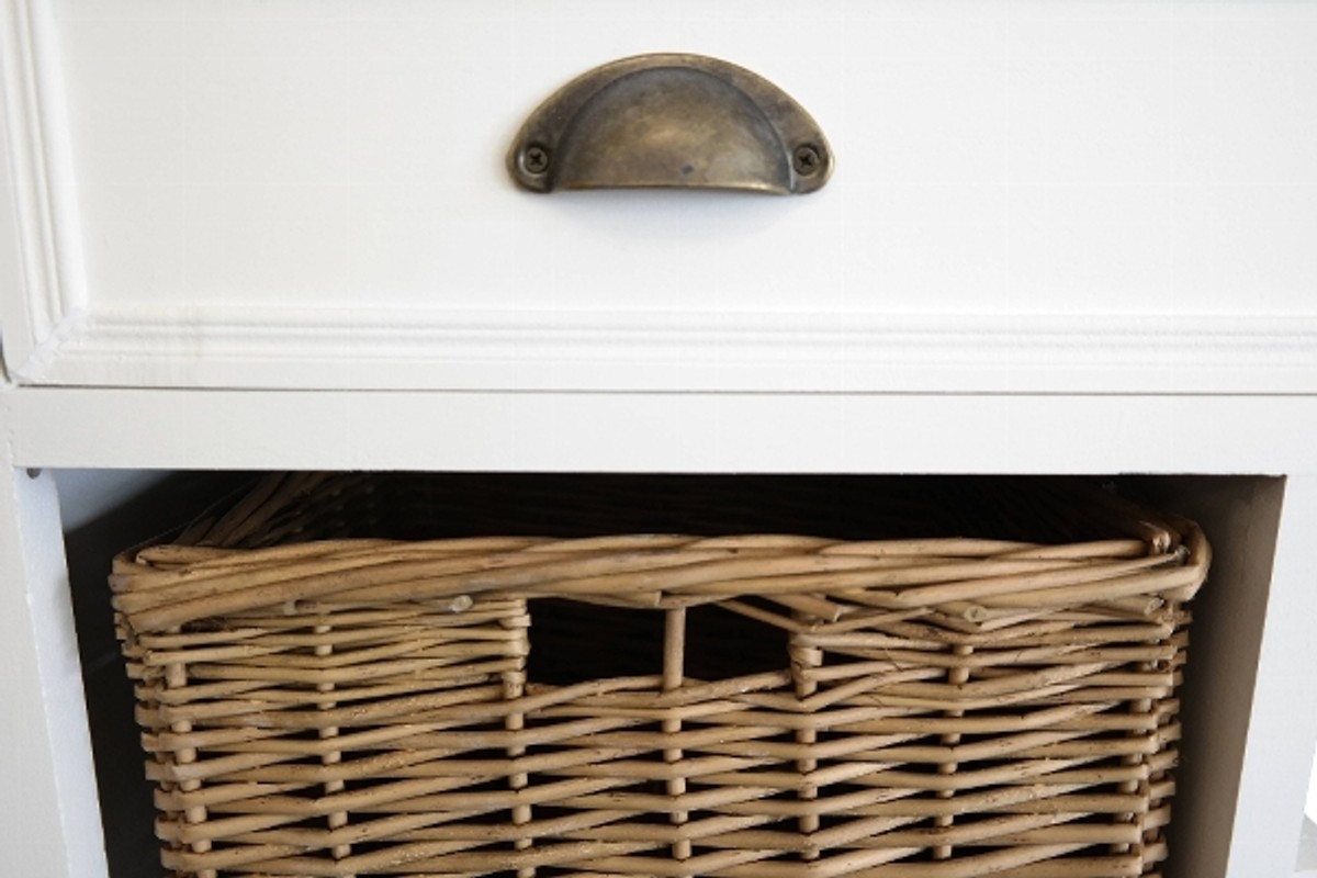 Casa Padrino country style chest with drawer and 2 rattan baskets antique white / natural colors 80 x 35 x H. 80 cm - Handcrafted Chest with Bottle Rack Casa Padrino country style chest with drawer and 2 rattan baskets antique white / natural colors 80 x 35 x H. 80 cm - Handcrafted Chest with Bottle Rack