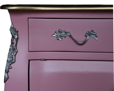 Casa Padrino Barock Kommode Rosa / Braun mit einer Schublade und 2 Türen H. 88 cm - Handgefertigt aus Massivholz-  Limited Edition