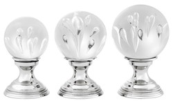 Casa Padrino Luxury Living Room Deco Set of 3 Silver - Glass Balls with Brass Pedestal