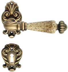 casa padrino luxus barock jugendstil wohnzimmer hotel restaurant club bar büro schloss burg türgriff türklinke mit rosette messing patiniert porzellan griff deko accessoires