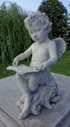 casa padrino luxus garten terassen balkon hotel restaurant figur skulptur statue engel mit buch kunststein deko accessoires 