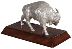 Casa Padrino luxury bison bronze figure silver / brown 35 x 18 x H. 20 cm - Silver Plated Deco Figurine with Mahogany Wood Base