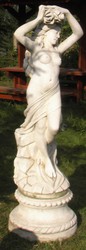casa padrino luxus garten terassen balkon hotel restaurant figur skulptur statue frau dame jungfrau kunststein beton deko accessoires 