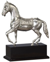 Casa Padrino figura di cavallo in bronzo di lusso con base in legno argento / nero antico 31,5 x 12,5 x H. 37,3 cm - Figurina Decorazione Placcata in Argento