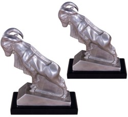 Casa Padrino serre-livres de luxe aries argent / noir 17 x 8 x H. 20 cm - Figures en Bronze Déco Argenté avec Base en Bois d'Acajou