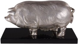 casa padrino luxus designer wohnzimmer hotel restaurant club bar büro deko accessoires schwein figur bronzefigur skulptur versilbert mit holzsockel
