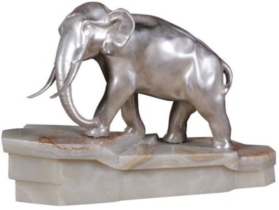 Casa Padrino eléphant en bronze de luxe sur socle en marbre argent / blanc 44 x 19 x H. 30 cm - Qualité Luxe