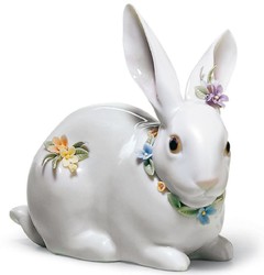 Casa Padrino figurine en porcelaine de luxe lièvre aux fleurs blanc / multicolore 12 x H. 11 cm - Décoration en Porcelaine de Luxe Faite à la Main et Peinte à la Main