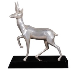 casa padrino luxus designer wohnzimmer hotel restaurant club bar büro deko accessoires figur bronzefigur skulptur versilbert antilope mit holzsockel