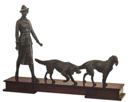 Casa Padrino figure in bronzo di lusso cacciatrici e cani bronzo / marrone scuro 61 x 11 x H. 45 cm - Figure Decorative di Lusso con Base in Legno