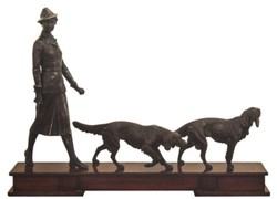 Casa Padrino figure in bronzo di lusso cacciatrici e cani bronzo / marrone scuro 61 x 11 x H. 45 cm - Figure Decorative di Lusso con Base in Legno