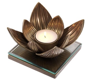 Casa Padrino Luxus Teelichthalter Lotusblume Vintage Messingfarben 16 x 16 x H. 10,5 cm - Deko Accessoires