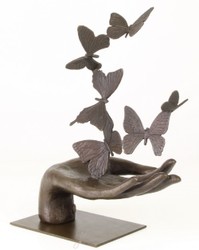 Casa Padrino diseñador escultura mano con mariposas bronce 26,7 x 13,7 x H. 33,5 cm - Decoración de Lujo
