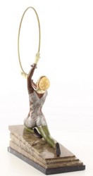 Casa Padrino figure de bronze de luxe danseuse de hula hoop avec socle en pierre naturelle multicolore 41,3 x 13 x H. 49,9 cm - Décoration de Luxe