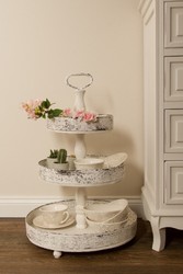 Casa Padrino etagere de style campagnard 3 niveaux Shabby Chic blanc antique Ø 40 x H. 66 cm - Accessoires Gastronomie