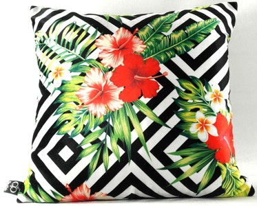 Casa Padrino Luxury Cushion Miami Flowers & Leaves Black / White / Multicolor 45 x 45 cm - Finest Velvet - Living Room Decorative Pillow Casa Padrino Luxury Cushion Miami Flowers & Leaves Black / White / Multicolor 45 x 45 cm - Finest Velvet - Living Room Decorative Pillow